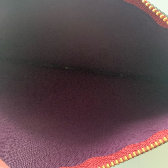 Michael Kors Burgundy Tote Bag with purse insert - Picture 5 of 9